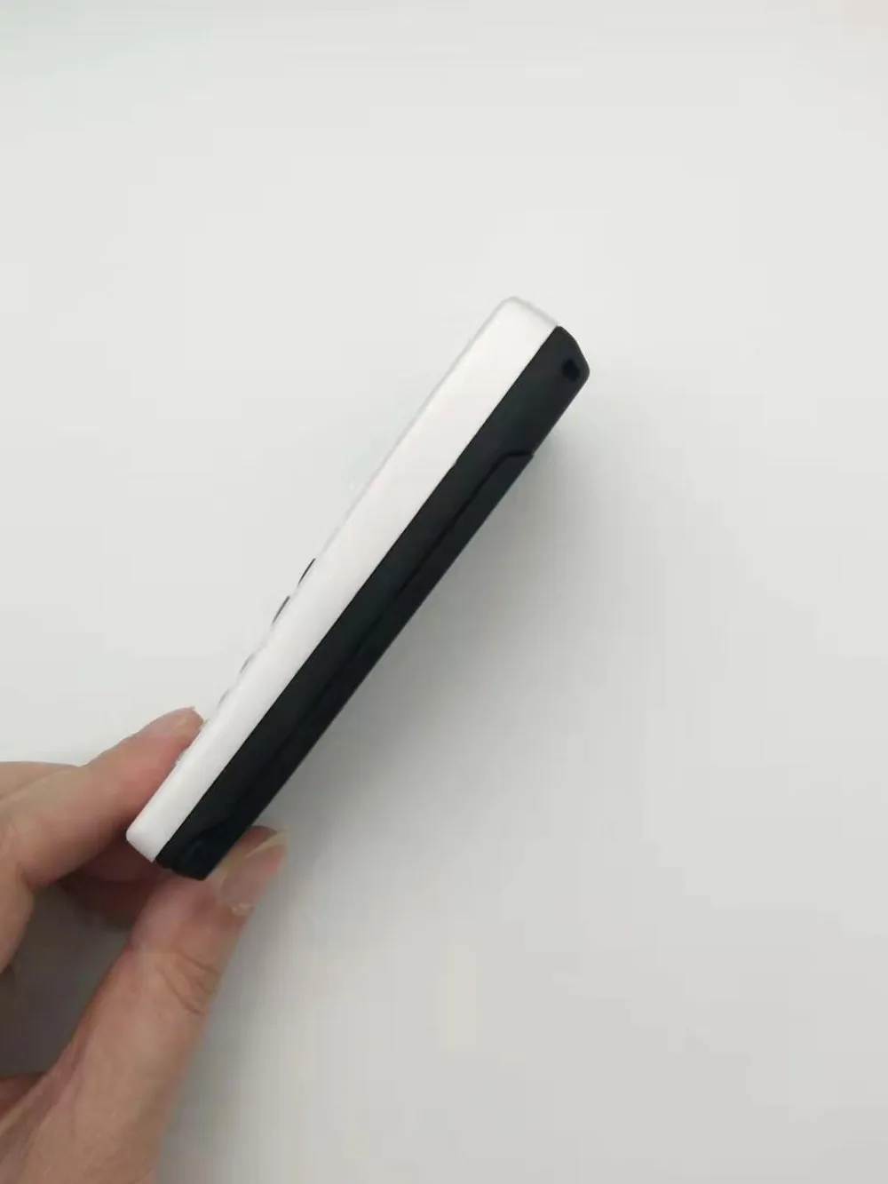 2 шт./лот Nokia 8210 разблокированный мобильный телефон 2G Dualband GSM 900/1800 GPRS Классический дешевый сотовый телефон