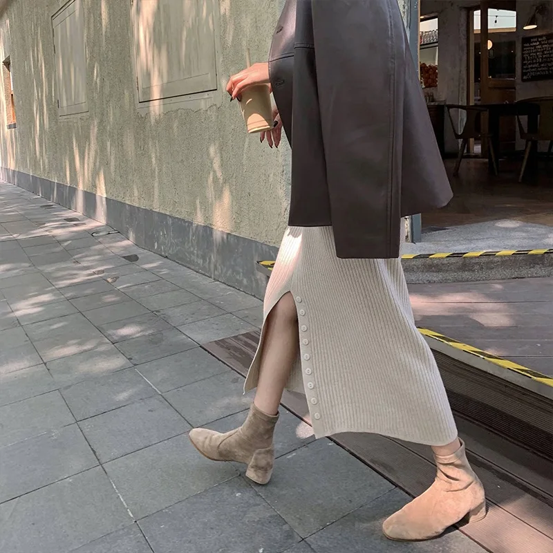 

Knit Buckle Skirt Women's Autumn New Style Black And White with Pattern High-waisted Mid-length Sheath Casual Slit Skirt