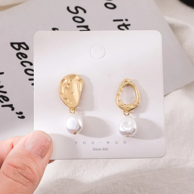 

S925 individual asymmetrical hipster street earringstud are worn daily with metal and simple geometric earrings
