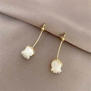 

Korean Fashion Resin Roses Stud Earrings Retro Geometric White Flowers Long Earrings for Women Wedding Accessories Jewelry