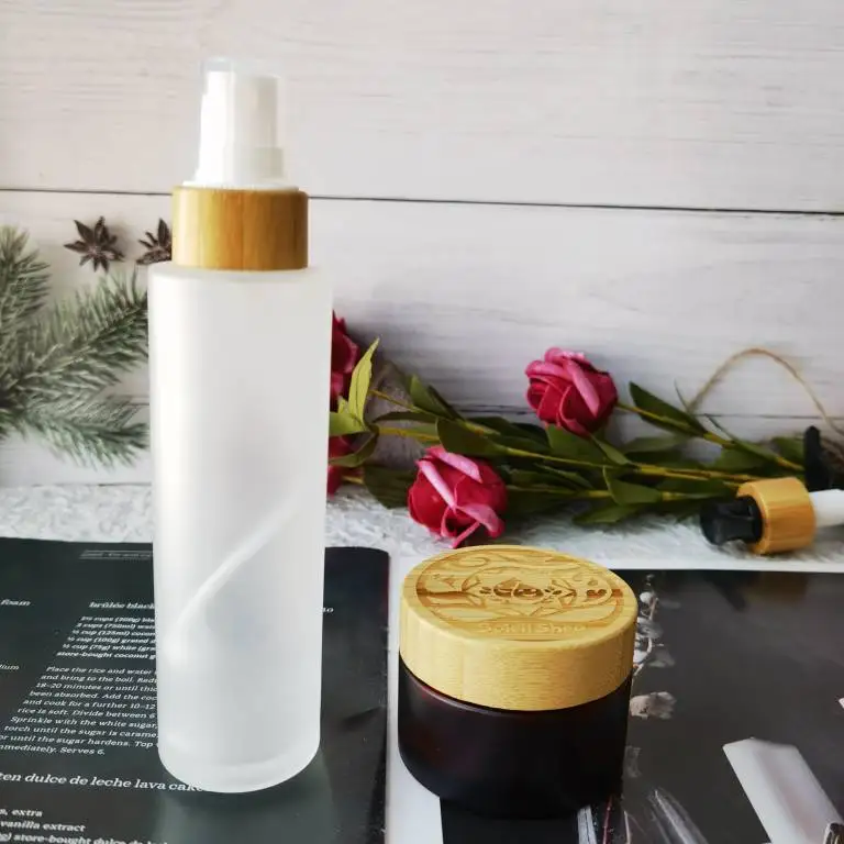 Wholesale Custom Skincare Body Lotion Cosmetic Packaging Glass Container/Serum/Toner Bottles Cream Jars with Bamboo Wood Cap ansaligy лифтинг сыворотка для лица увлажняющая с сусальным золотом и янтарем moisturizing lifting serum with gold flakes and amber granules