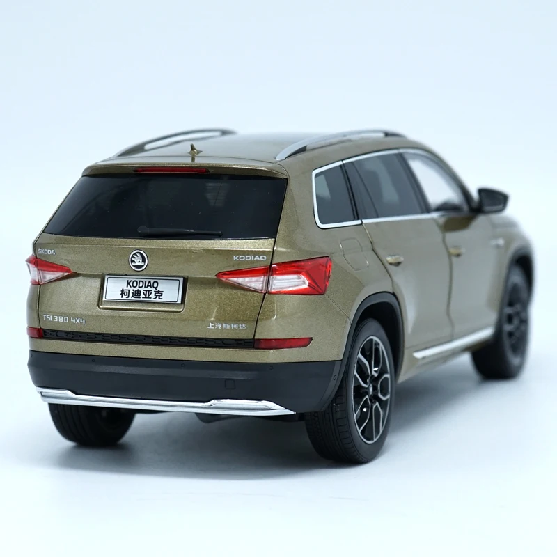 1:18 Skoda KODIAQ литая под давлением Модель автомобиля игрушки Металлическая Модель автомобиля оригинальная коробка