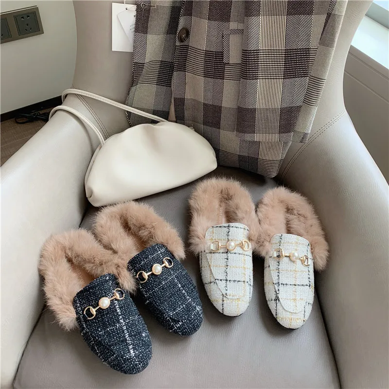 

Winter Flats Mules Woman Shoes Metal Decoration Closed Toe Slippers Ladies Rabbit Fur Slides Fashion Slip on Fleece Shoes Women