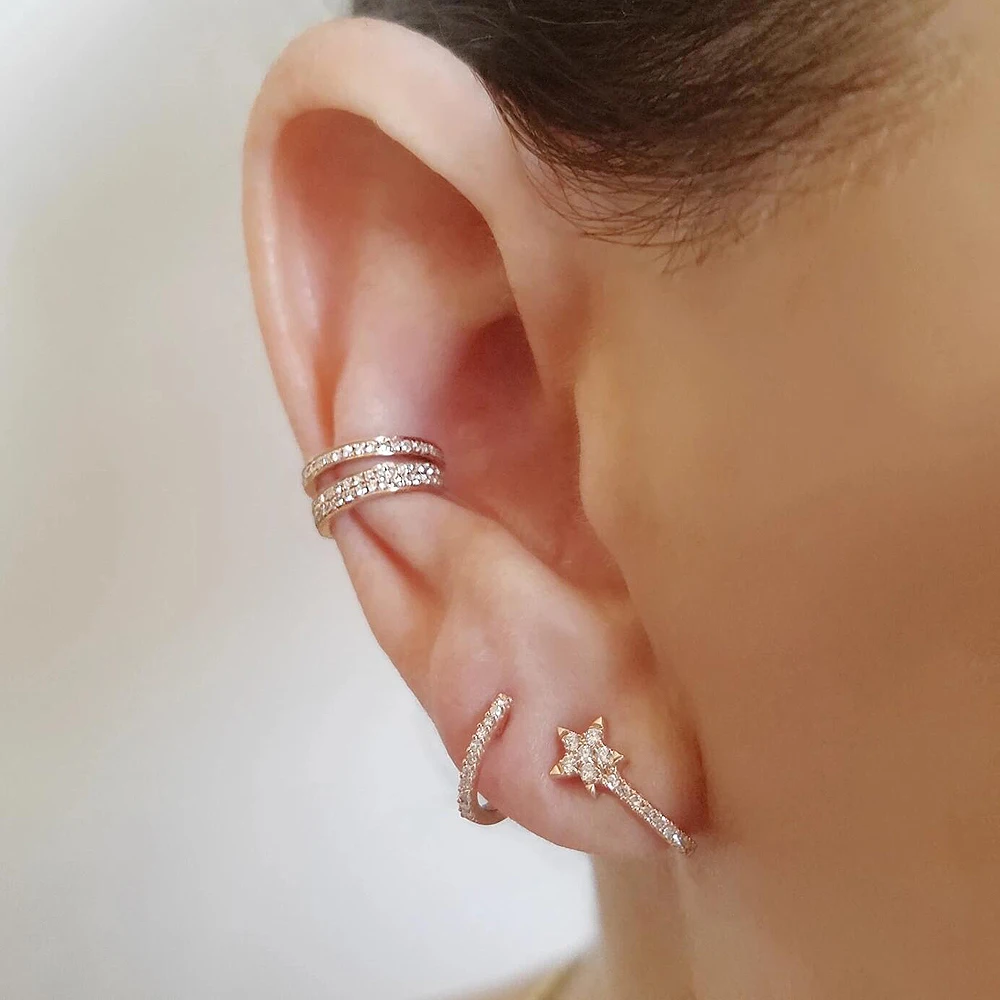 НОВЫЕ Изящные серьги с фианитами золотого цвета в форме звезды и цветка