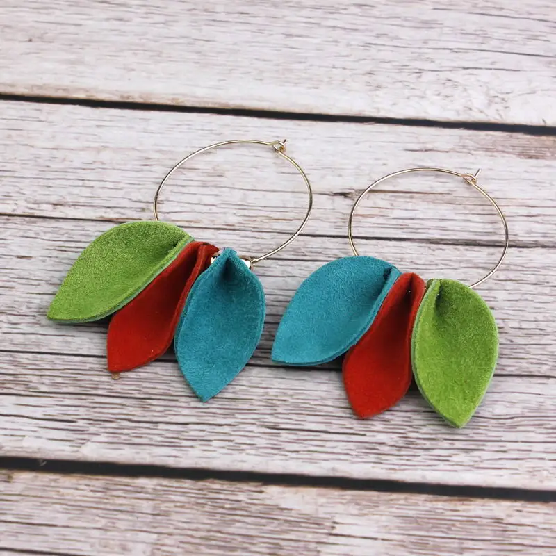 

Three Leaf Stacked Leather Hoop Earrings Multicolor Suede Leather Copper Round Hoop Earrings for Women Fashion Chic Jewelry