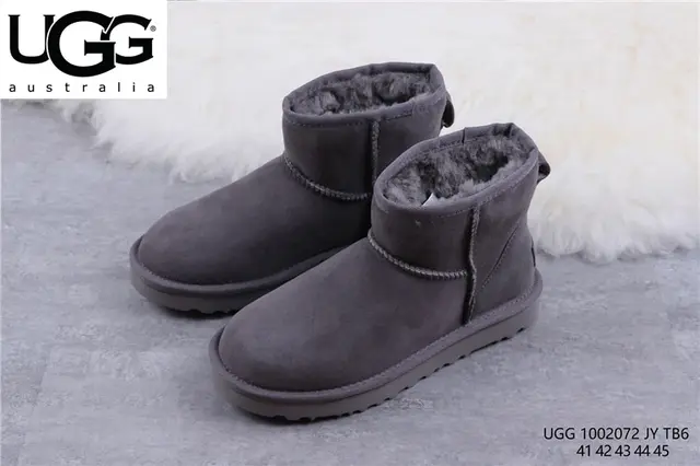 ugg 35 mini