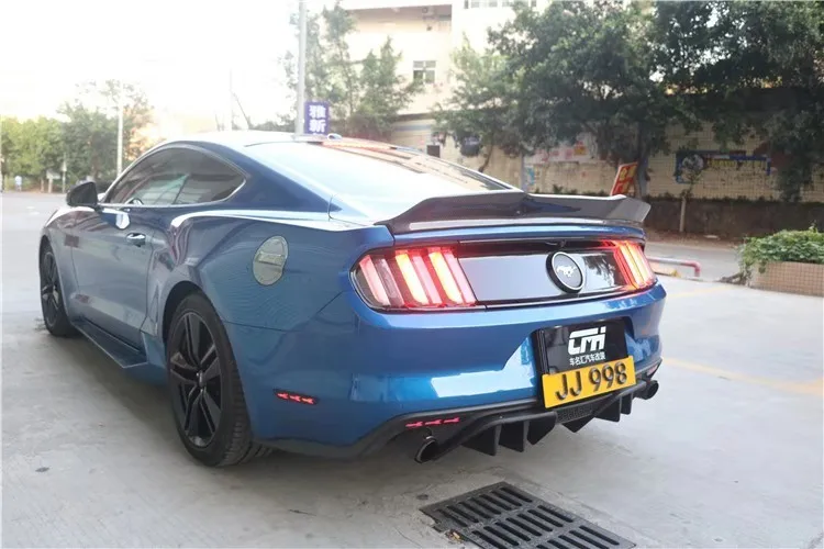 Боковая юбка тела тянуть Модифицированный PP материал для Ford Mustang