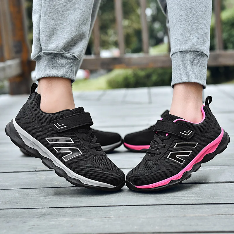 

Shoes for the Old Summer Spring Anti-slip Soft-Sole Walking Shoes Sports Running Shoes Middle-aged Lightweight Breathable Fly Wo