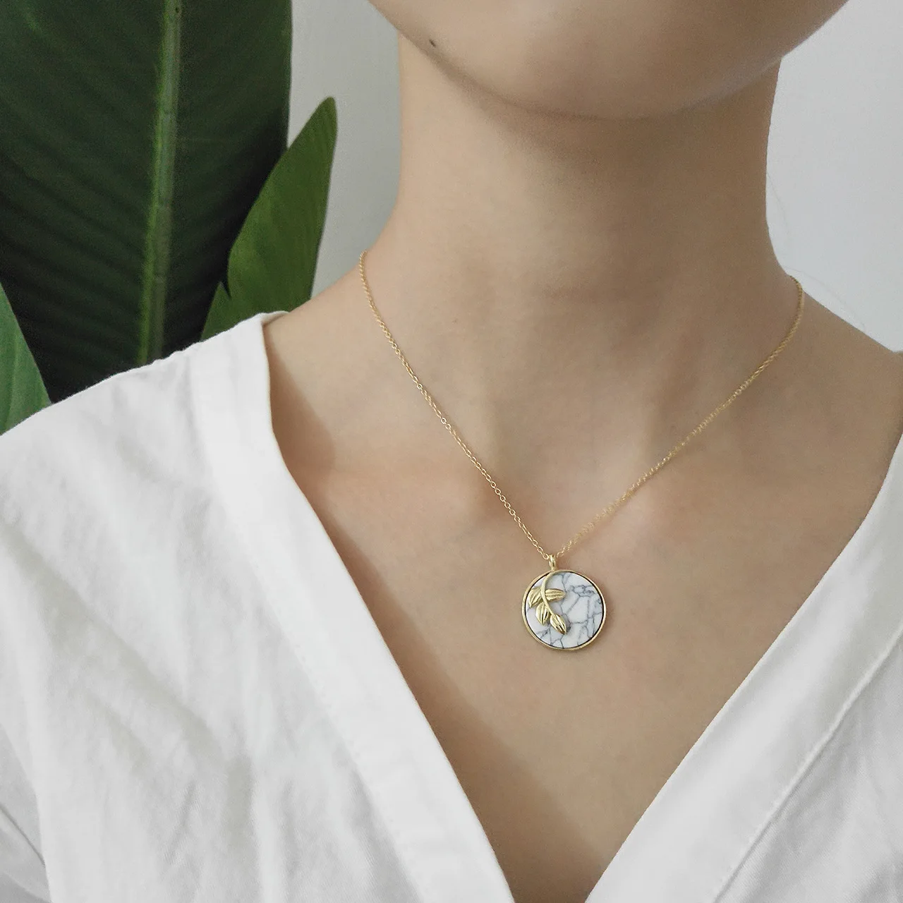 

Chao fu mao South Korea Korean-style Accessories 925 Sterling Necklace Leaves Turquoise Design Gold-Tone Necklace Necklace