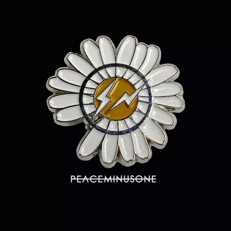 Значки с маргариткой GD металлическая брошь аналогичным символом молнией