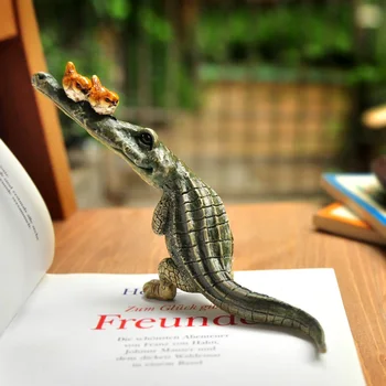

Modern Resin Crocodile miniature figures Animal Crafts Fairy Garden Bonsai Miniature decoration Home Decoration Accessorie