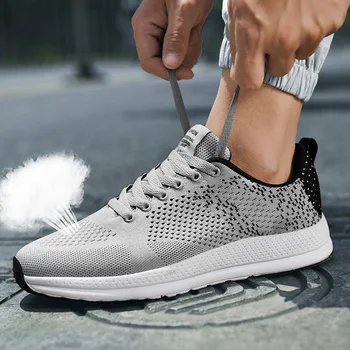 

REETENE Mesh Breathable Sports Men Shoes Lightweight Casual Shoes Fashion Trend Running Footwear Summer Outdoor Male Sneakers