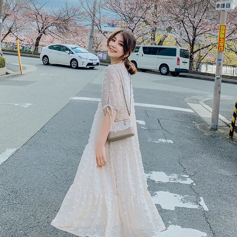 

Photo Shoot in Sweet Apricot Mid-length Crew Neck Stereo Petal Loose-Fit Fairy Flounced Short Sleeve Lace-up Dress