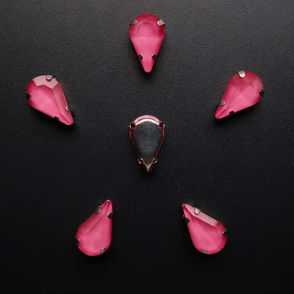 A24 Incarnadine pink Серебряная коготь настройки стекло кристалл 50 шт/п желе конфеты& AB 8*13 мм Тонкий капли воды Форма пришить стразы свадебное платье diy отделка - Цвет: A24 Incarnadine pink