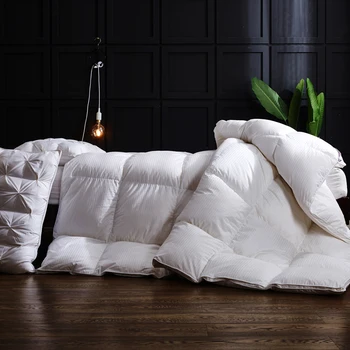 

2019 Hotel Simple Stripes Satin Cotton Duvet Winter Comforter Duck Goose Down Filler Queen King Size Quilting Quilt Luxury