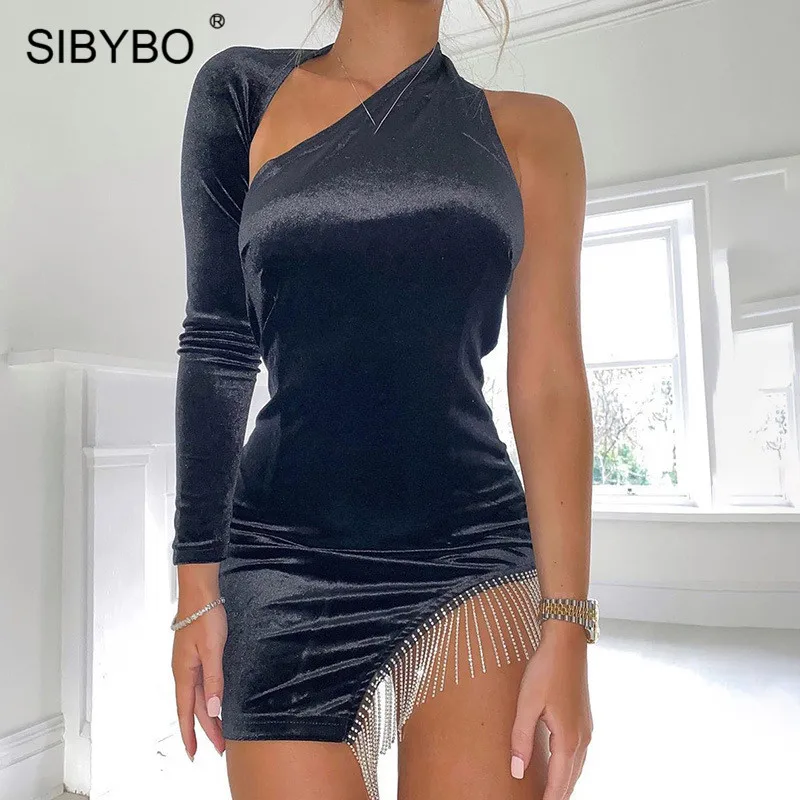 Женское платье на одно плечо Sibybo с кисточками и стразами длинным рукавом лямкой