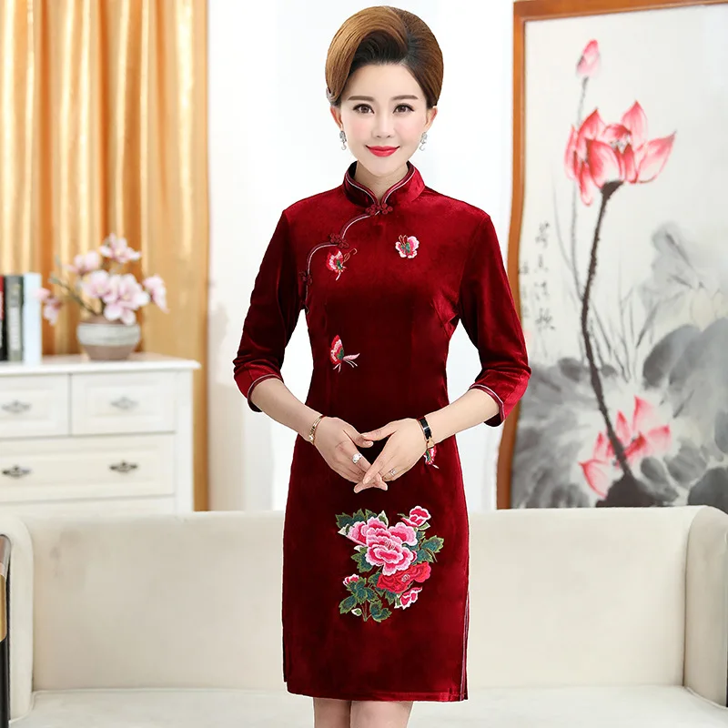 

Middle-aged WOMEN'S Apparels Spring Clothing Gold Velvet Embroidery Improved Cheongsam Dress Large Size Mom Formal Dress Summer