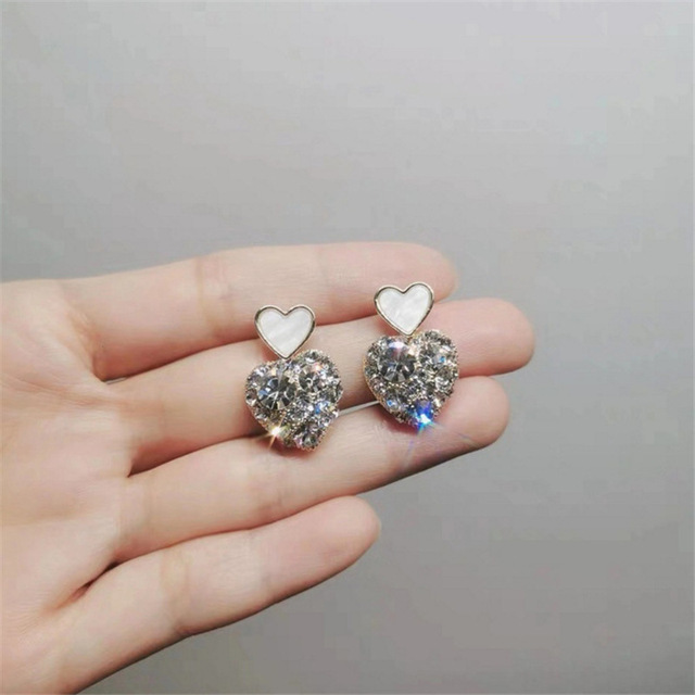 fashion contracted Heart Pearl fine earrings joker sweet elegant temperament Women Drop earrings