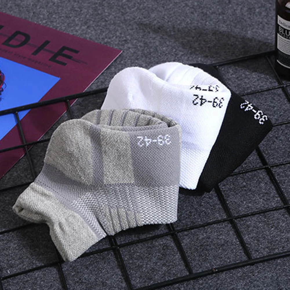 Рисунок 6 - Однотонные утепленные мужские носки для бега