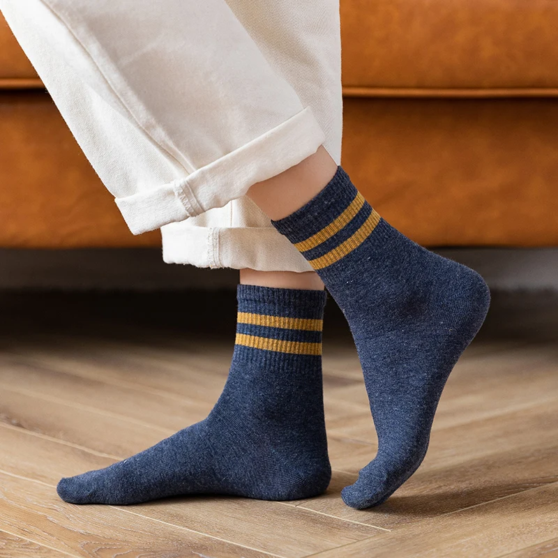 CARTELO Pure Color Stripe Design Women's Socks New Classic Casual Sport Middle Tube Socks Soft Breathable Cotton for 4 Season