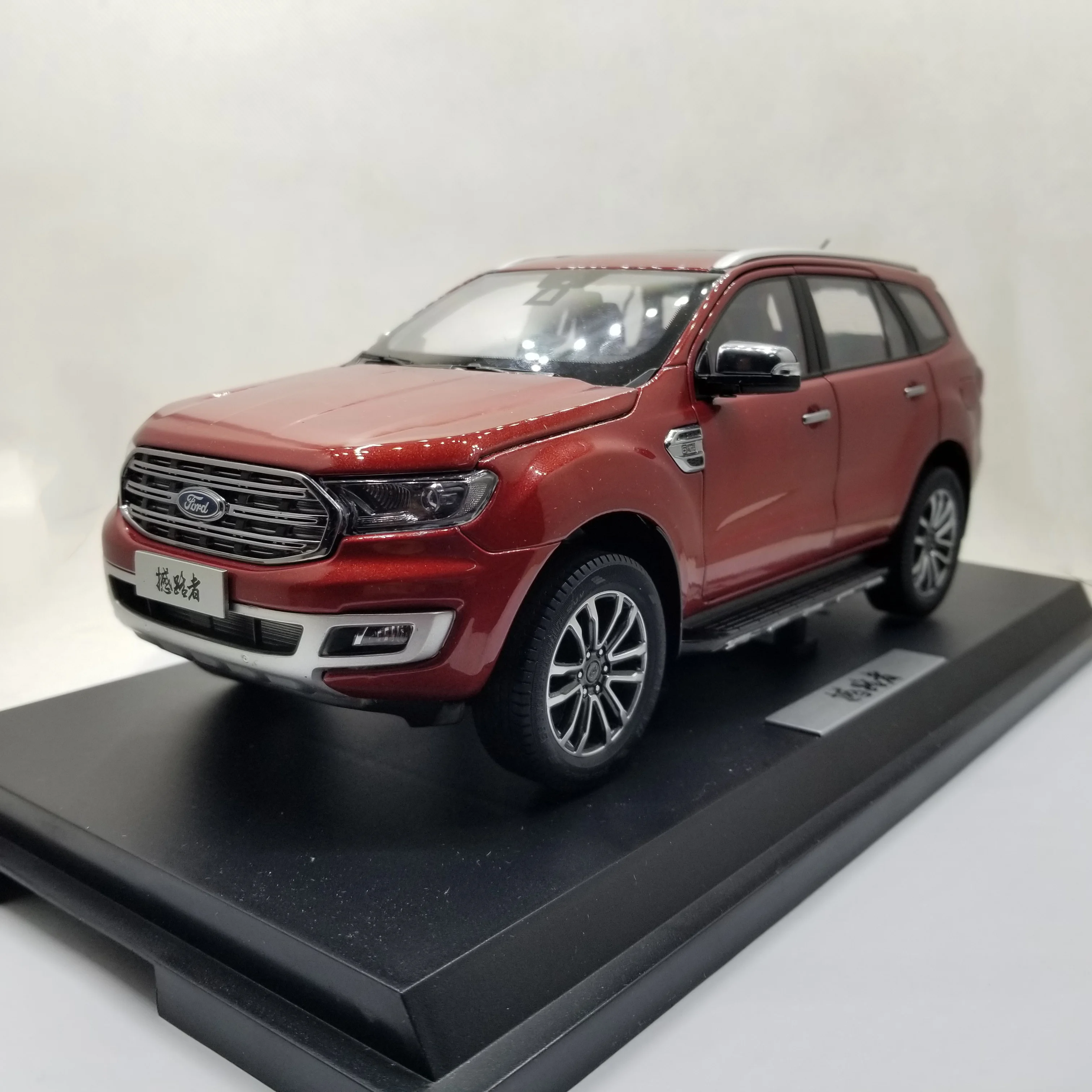 1:18 Модель литья под давлением для Ford Everest Endeavour 2019 красный внедорожник Игрушечная