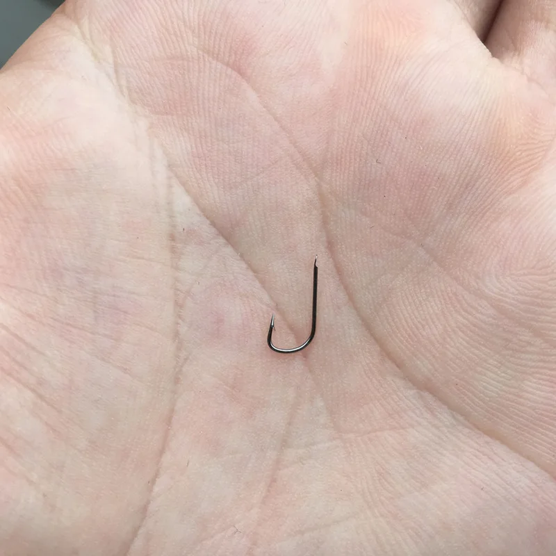 Черный рукав рыболовный 300 IOUs Unarmed Have Barb Non-Barb рыба маленький карп оптом 50 юаней Китай сумка