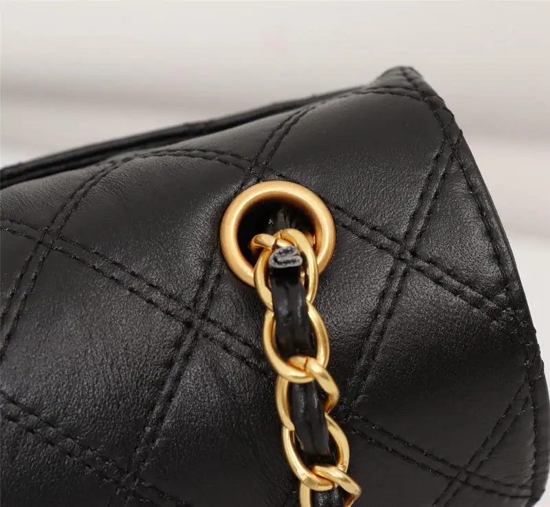 1565326190_26241792_5