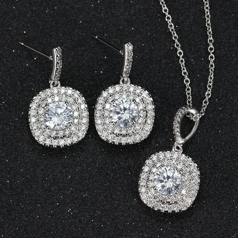 3582910085_1073866422