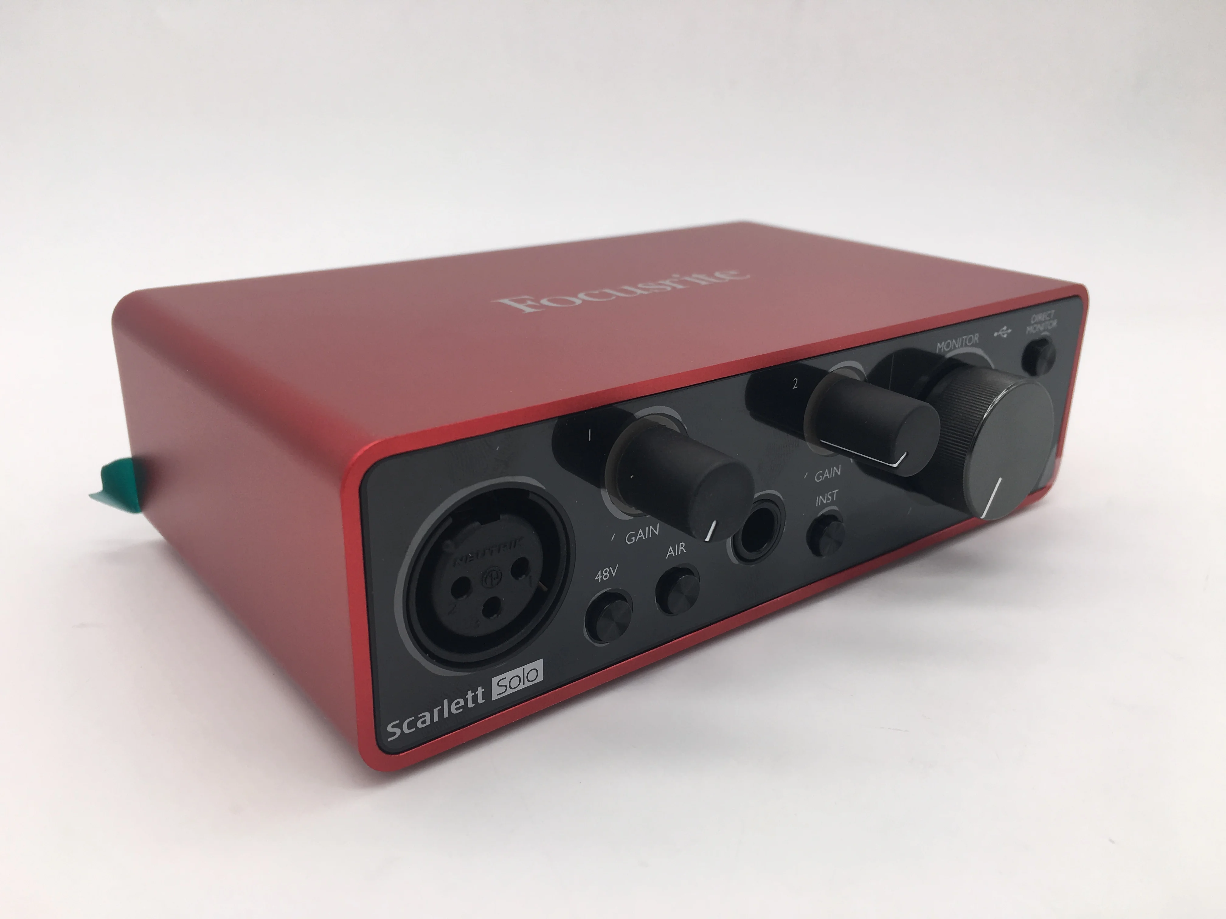 Новая Обновленная звуковая карта Focusrite Scarlett Solo (3 е поколение) с 2 входами и