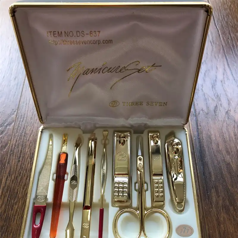three seven manicure set gold