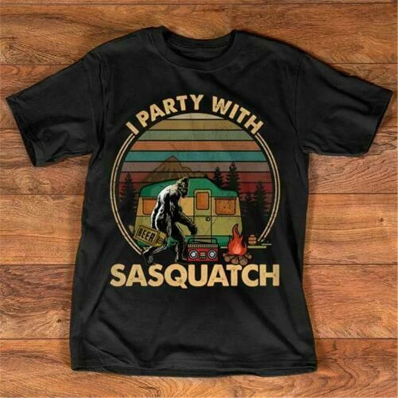 Bigfoot Кемпинг I вечерние с Sasquatch винтажные мужские футболки хлопок S-6Xl уличная