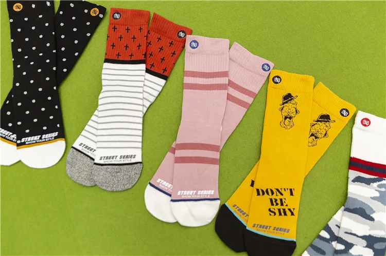 Модные женские носки унисекс, 100 хлопок, Harajuku, цветные длинные носки для женщин, стандартная уличная одежда, 1 пара, Размеры 35-43
