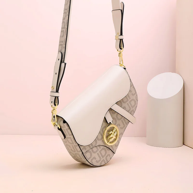 

Bag Women's 2019 Spring And Summer New Style Wide-Strap PVC Printed INS Creative Western Style Saddle Bag Portable Shoulder Bag