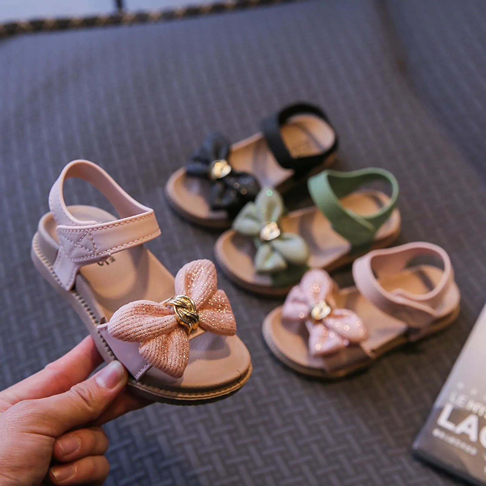 Sandalias rosas para exterior para niña, zapatos de playa de suela suave para niña, sandalias de Punta abierta con lazo, R5