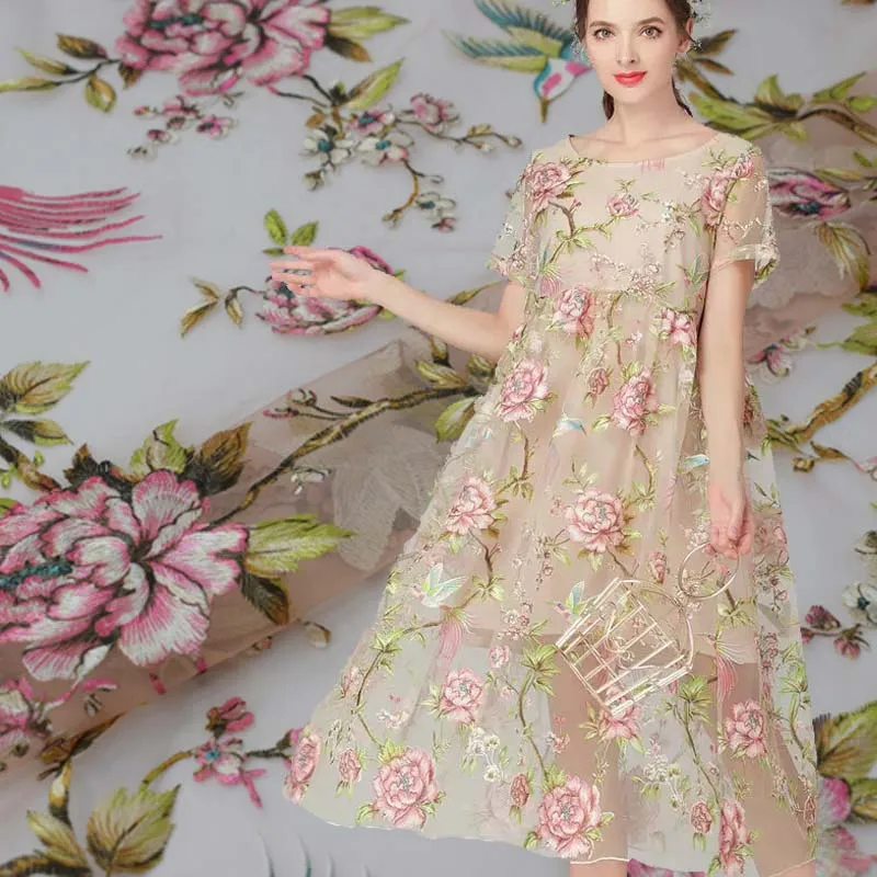 Сетчатая кружевная ткань с розовым низом и вышивкой в виде птиц для платья базин