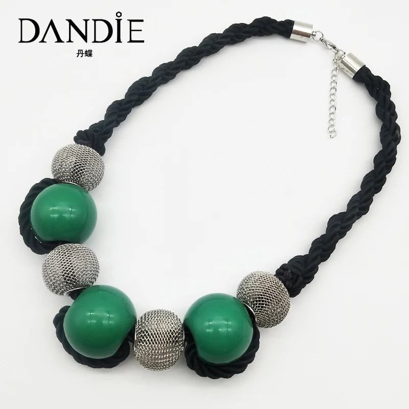 

Dandie Fashionable tennis ball and acrylic bead necklace, simple female accessories