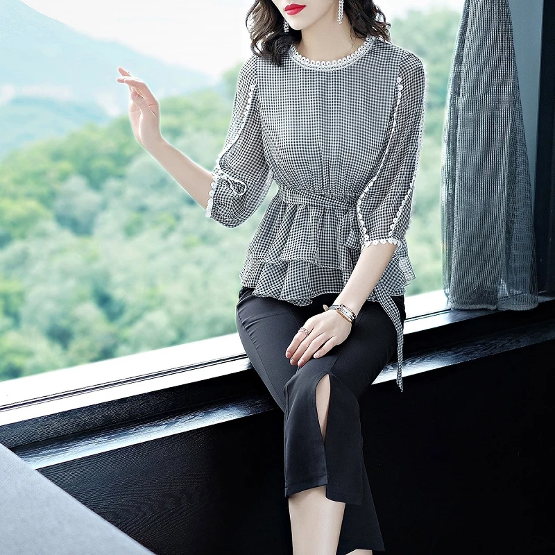 Women Spring Summer Style Chiffon Blouses Shirts Lady Casual O-Neck Plaided Printed Lantern Sleeve Blusas Tops DF3015