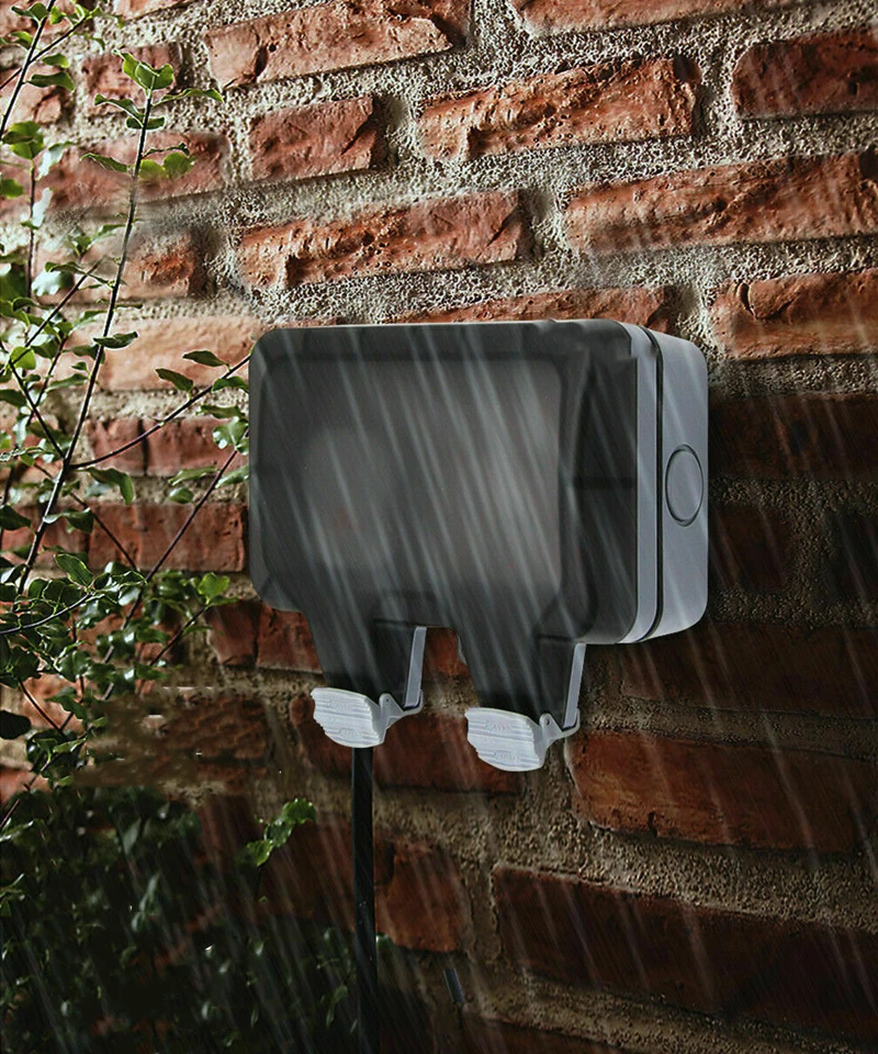 

IP66 Outdoor 2 Gang Power Outlet Storm Switched Socket Waterproof Box With a socket Indoor Household Easy to install