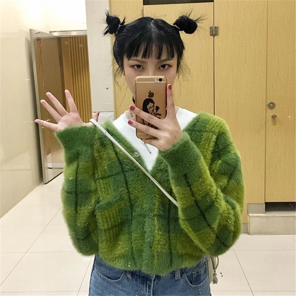

Vintage Synthetic Mink Cashmere Sweater Women Harajuku Lazy Style Ladies V-Neck Button Up Cropped Fuzzy Plaid Cardigan Knitted
