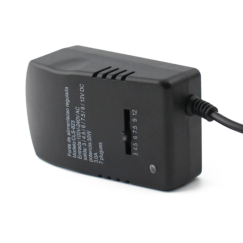 Bolwins F80C AC / DC Schaltnetzteil Netzteil Adapter 230V / 12V