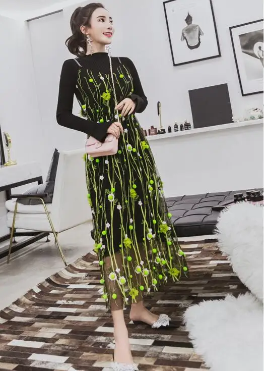 Knitted Dress 2 Piece Set Autumn New Solid Black Sweater Dress and Hairball Appliques Floral embroidery Mesh Sling Dress Sets - Цвет: Зеленый
