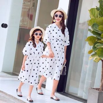 

2020 Luxury Brand Point Dot Mommy and Me Mother Daughter Dresses Bohemian Style Family Look Mum Mama Girls Beach Dresses
