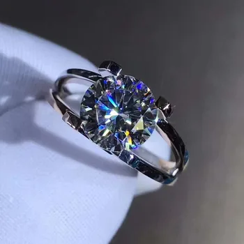 

925 sterling silver Moissanite Ring Trendy 4 claws Smooth setting Round Brilliant Cut moissanite Anniversary ring Special design