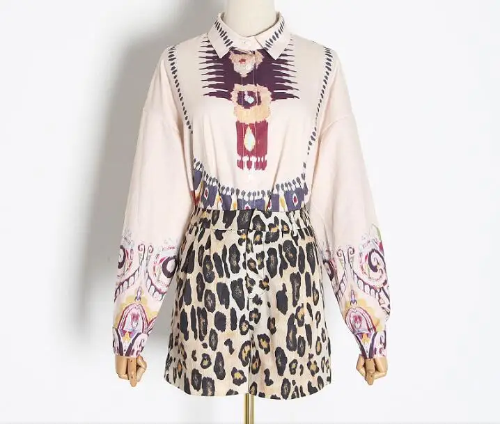 Женский комплект из двух предметов блузка с длинным рукавом и шорты|Спортивные