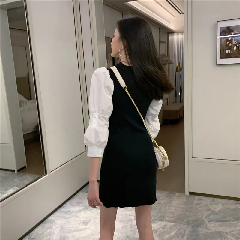 Женское вязаное платье футляр черное облегающее трикотажное лоскутное мини с