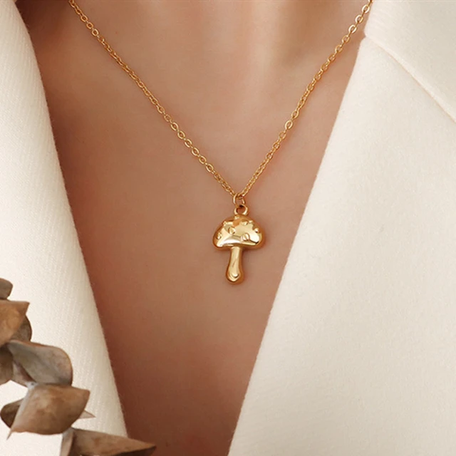 Syna Yellow Gold Mushroom Pendant with Diamonds For Sale at 1stDibs | mushroom  necklace gold, gold mushroom necklace, mushroom pendant gold