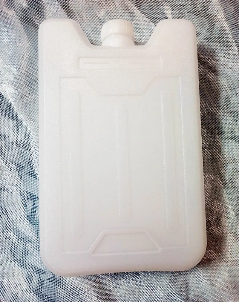 1PCS White Ice Box 600 мл многоразовый холодильник для льда, кубиков льда, для хранения молока, для кемпинга, путешествий, для фруктов, охлаждающая коробка, портативный, для отдыха, для свежего льда, блоки - Цвет: 1PCS White Ice Box