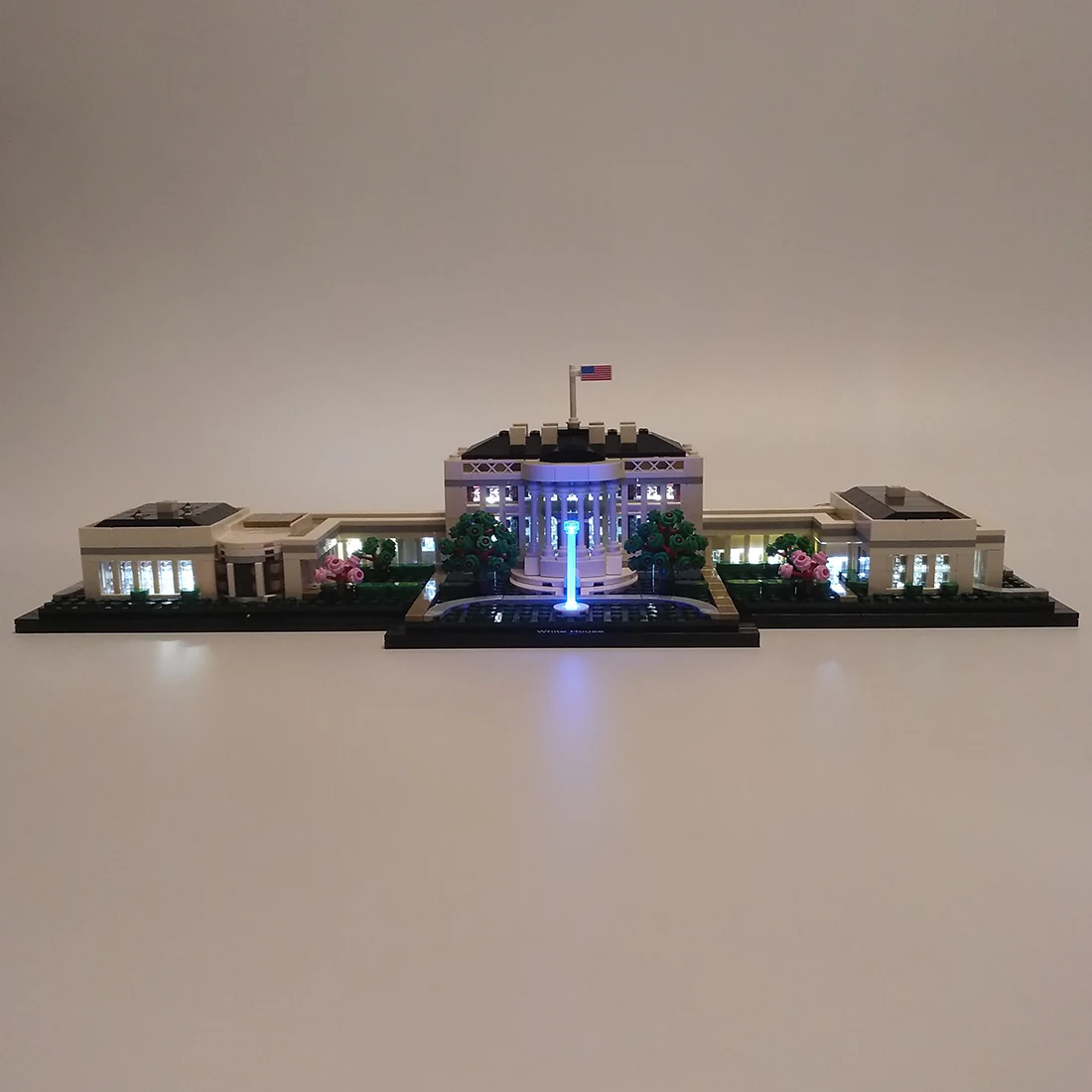 

USB Powered LED Lighting Kit for 21054(LED Included Only, No Kit)