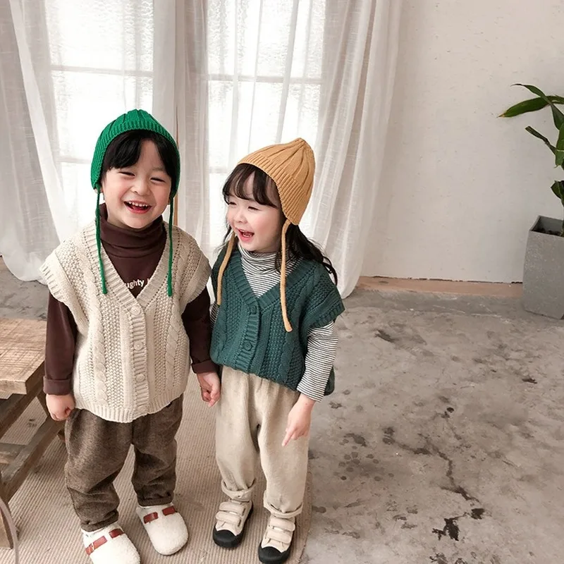 

2019 Korean boys' autumn/winter children's knitted vest Korean version of girl's vest cardigan baby girl winter clothes