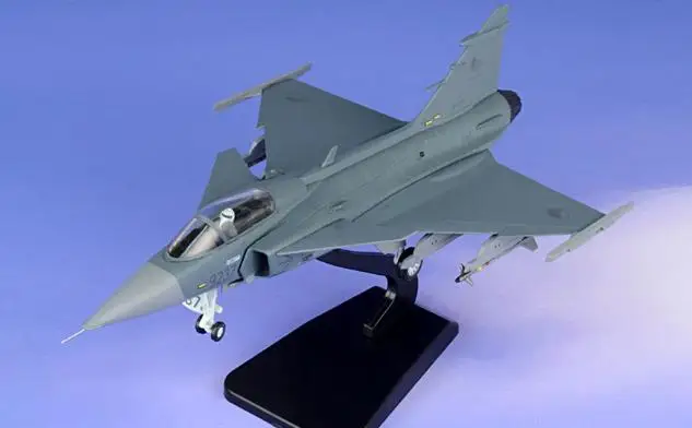 SAAB GRIPEN JAS-39C Чешский AIRFORCE 211 1/72 литье под давлением модель самолета AV72